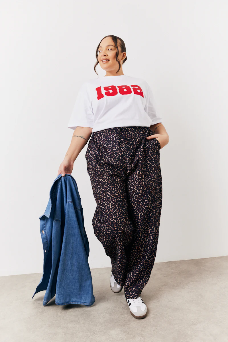 White 1982 Slogan T-Shirt - Image 2