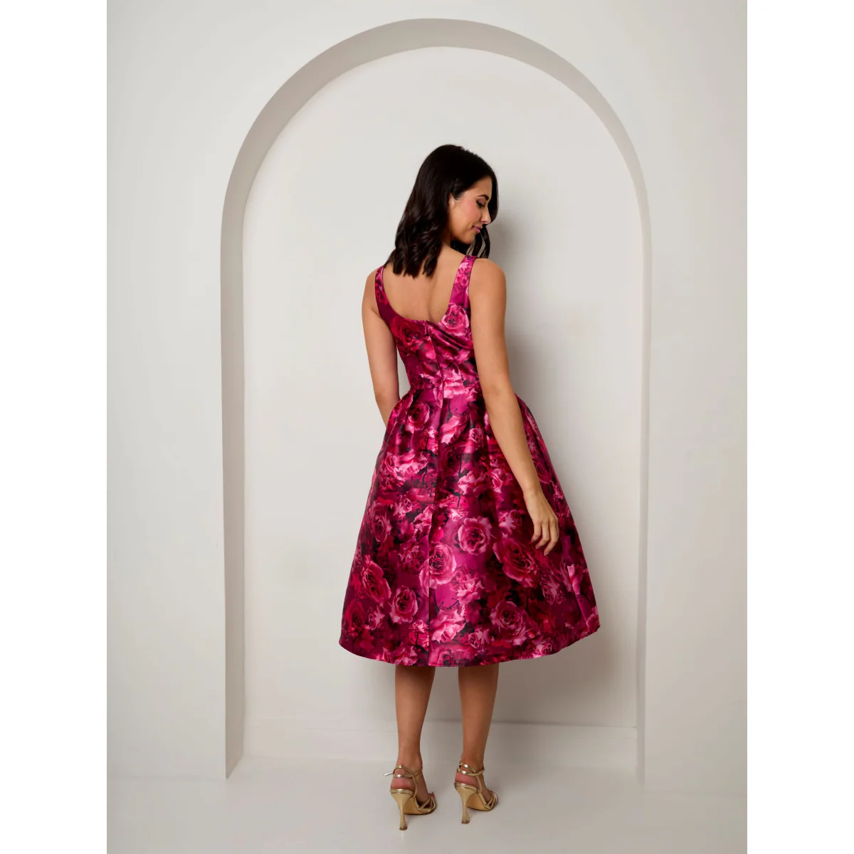 Chi Chi London Sleeveless Floral Fit and Flare Midi Dress in Purple - Image 4