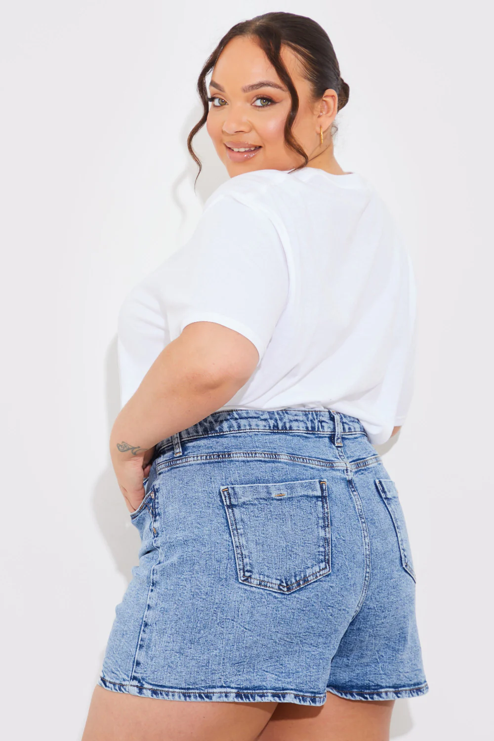 Denim Mom Short - Image 22