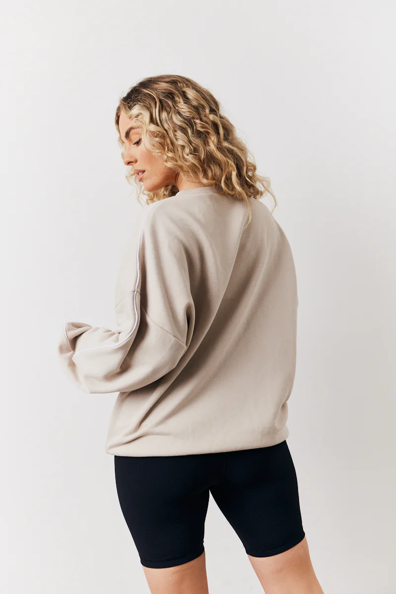Stone Fits Leisure Club Graphic Oversized Sweatshirt - Image 2