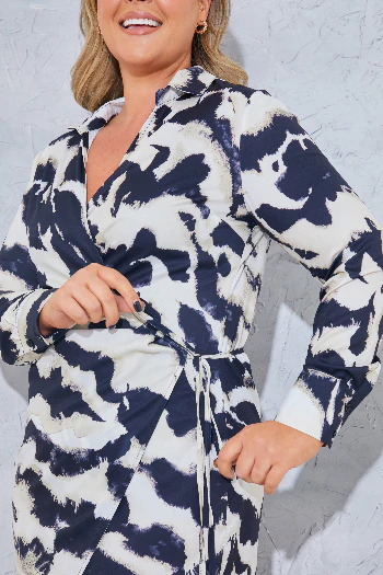 Monochrome Abstract Print Wrap Collared Midi Dress - Image 5